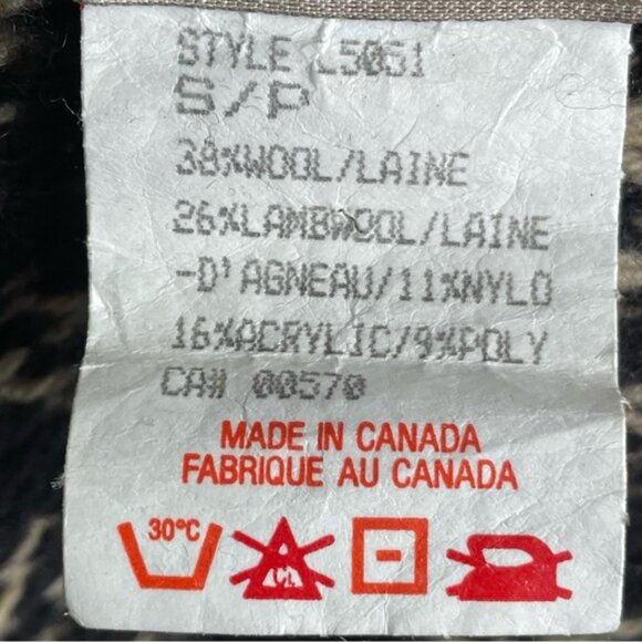 Vintage 90s Nordic inspired wool blend zip-up sweater is size small. - Picture 10 of 13